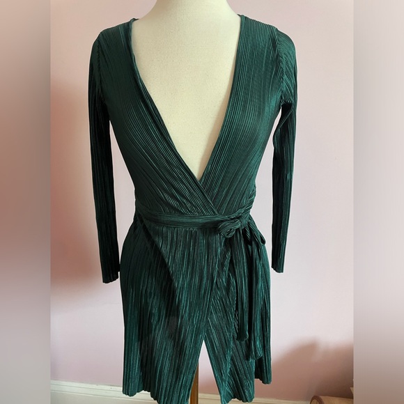 Topshop Green Long Sleeve Wrap Dress - Picture 3 of 10